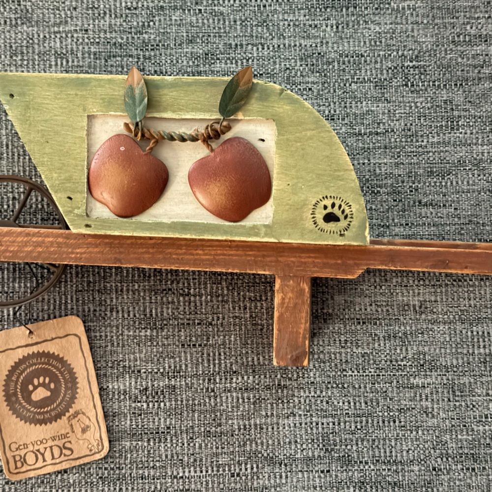 Boyd’s Bear Decor Newtons Apple Wheelbarrow